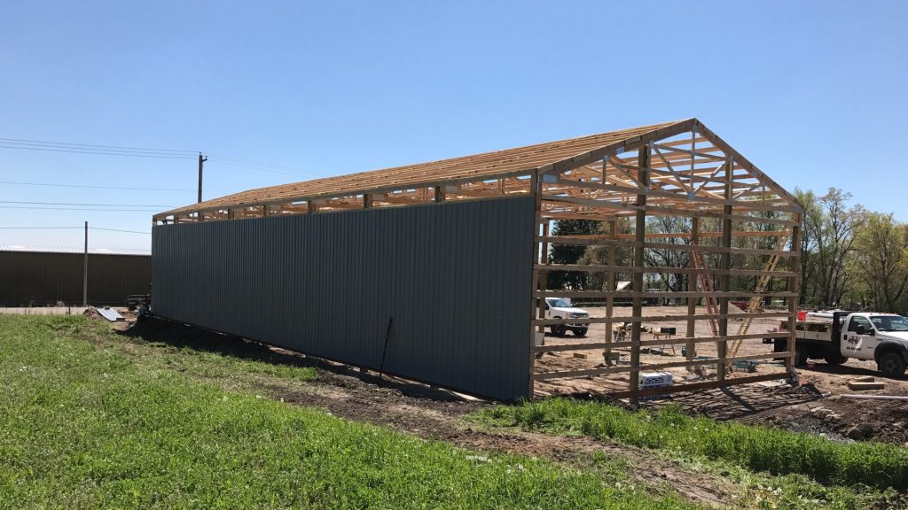 How long does it take to build a pole barn? Beehive Buildings