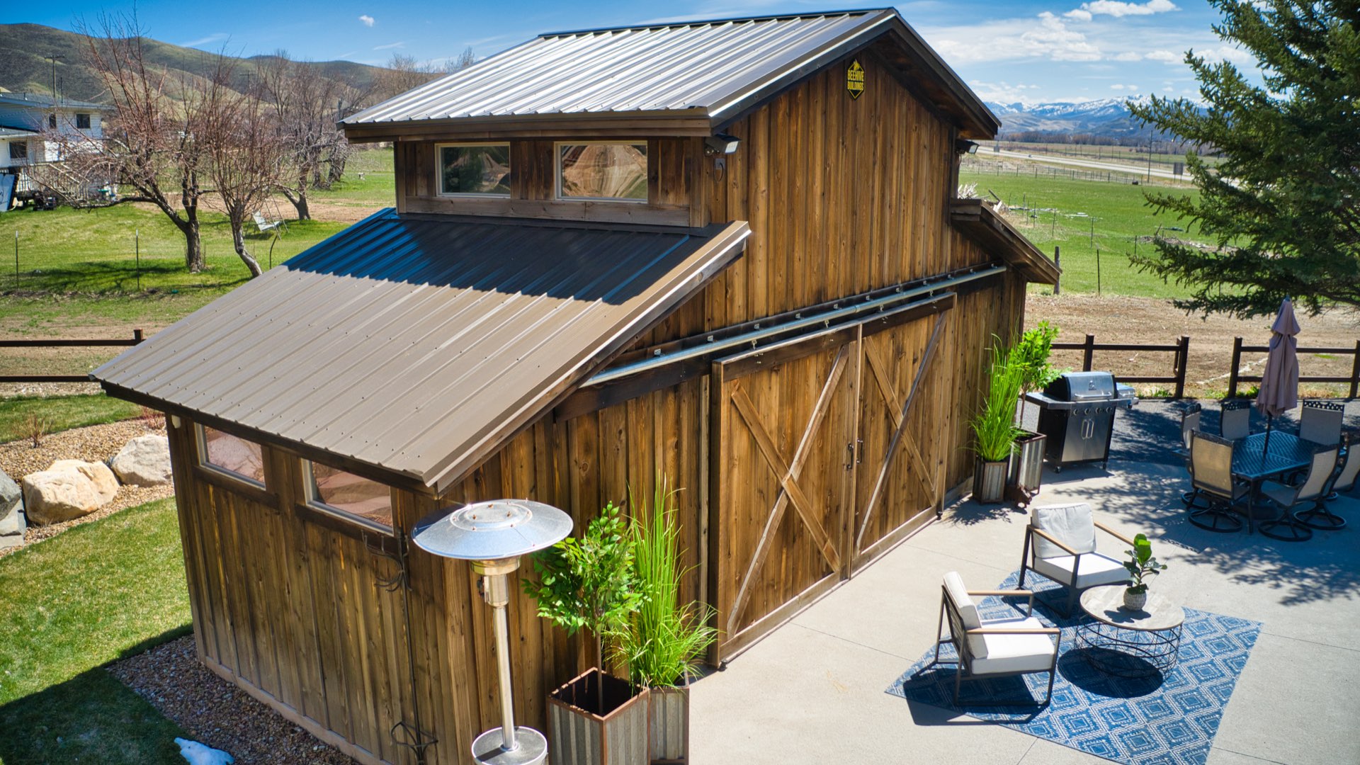 camille-s-pole-barn-pool-house-beehive-buildings